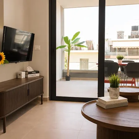 Daire Tzafa Urban Living With Free Indoor Parking Hanya